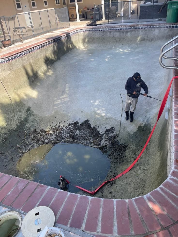 PeeFee pool cleaning project 04